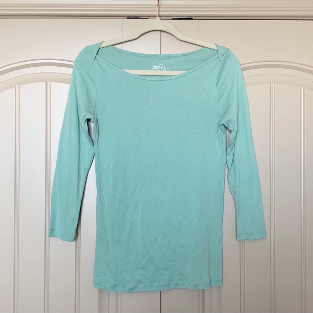 🌸 3 for $30 🌸 J.Crew 100% Cotton Mint Green Long Sleeve Tee